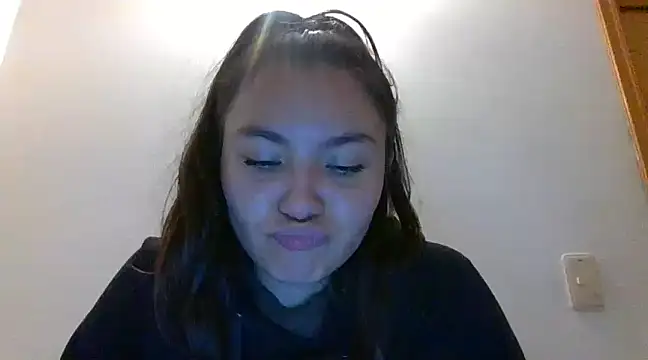 Snapshot of _andygirl chatting on 02/27/25, 06:18 andygirl online show from 02/27/25, 06:18