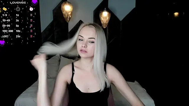 Snapshot of StephanieSweety chatting on 12/24/24, 11:22 StephanieSweety online show from 12/24/24, 11:22