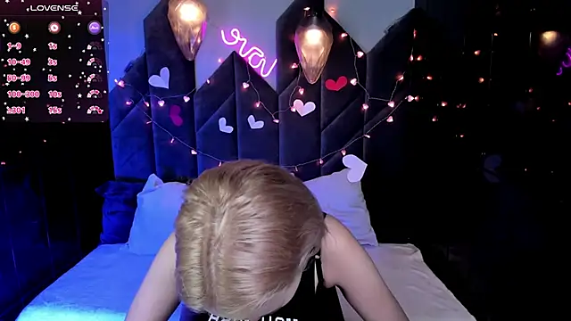 Snapshot of StephanieSweety chatting on 02/13/25, 02:09 StephanieSweety online show from 02/13/25, 02:09