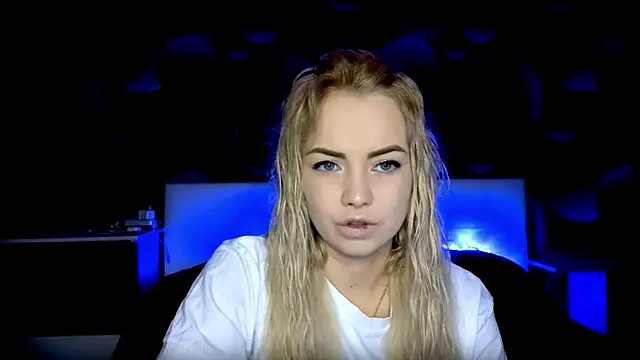 Snapshot of StephanieSweety chatting on 11/05/25, 10:15 StephanieSweety online show from 11/05/25, 10:15