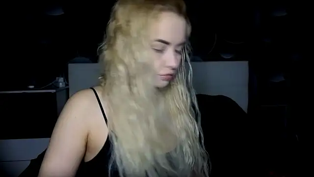 Snapshot of StephanieSweety chatting on 11/21/25, 09:30 StephanieSweety online show from 11/21/25, 09:30