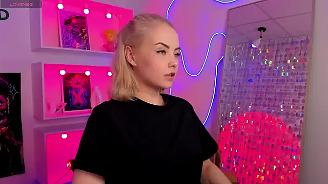 StephanieSweety online show from 05/21/26, 06:26