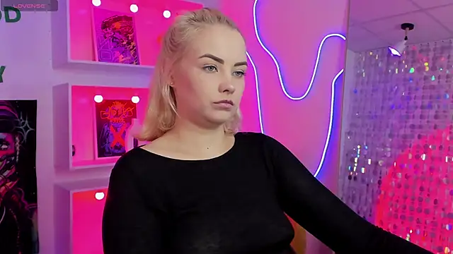 StephanieSweety online show from 06/05/26, 06:24