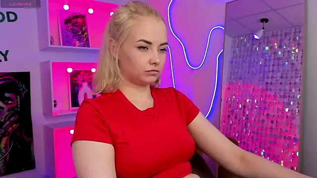 StephanieSweety online show from 06/16/26, 05:48