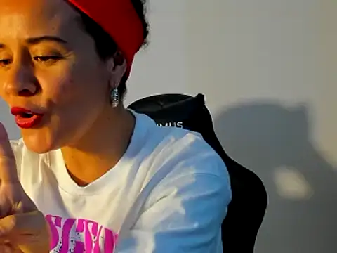 Sami Hotie1 online show from 02/09/25, 08:34