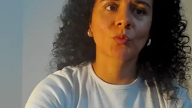 Sami Hotie1 online show from 10/31/25, 09:16