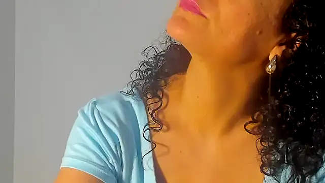 Sami Hotie1 online show from 12/02/25, 06:14