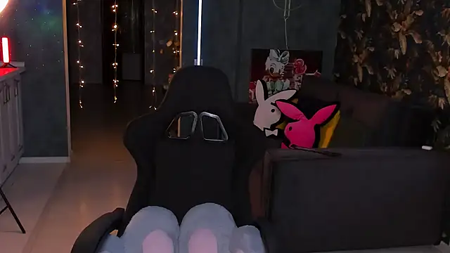 Snapshot of Blckmirrorr chatting on 01/02/25, 04:09 Blckmirrorr online show from 01/02/25, 04:09