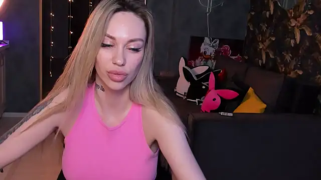 Snapshot of Blckmirrorr chatting on 02/06/25, 04:36 Blckmirrorr online show from 02/06/25, 04:36