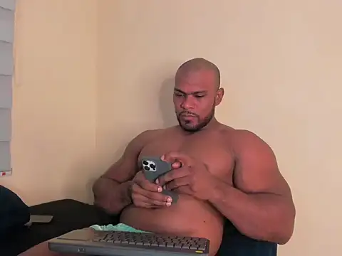 Tyler Waka01 online show from 04/13/26, 09:20