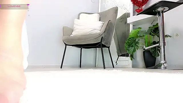 Snapshot of missmiamore chatting on 02/01/25, 07:02 missmiamore online show from 02/01/25, 07:02