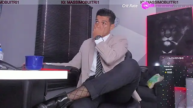 Snapshot of massimo_g chatting on 01/16/25, 01:36 massimo g online show from 01/16/25, 01:36