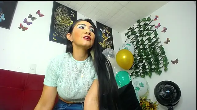 luzcastillo07 online show from 03/22/25, 04:35