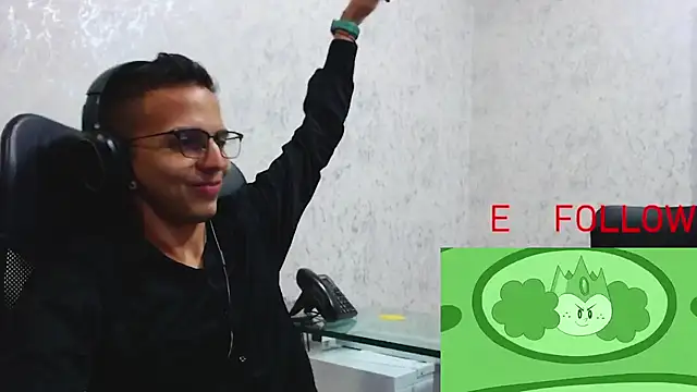 Snapshot of TylerLange chatting on 01/08/25, 01:00 TylerLange online show from 01/08/25, 01:00