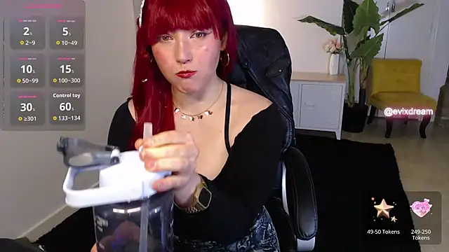 Crystal-dreamt online show from 05/17/26, 01:07