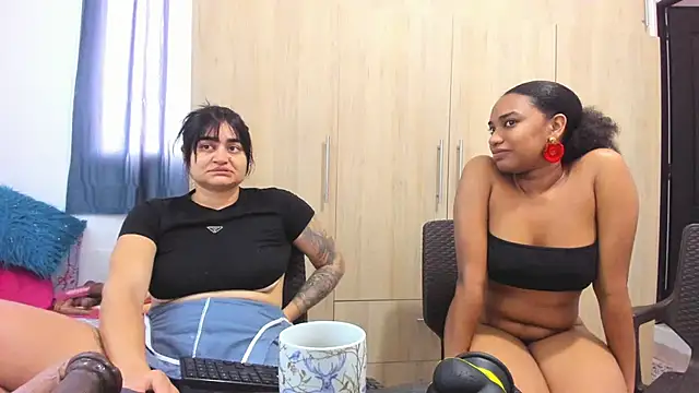 andreita trujillos online show from 10/07/25, 02:25