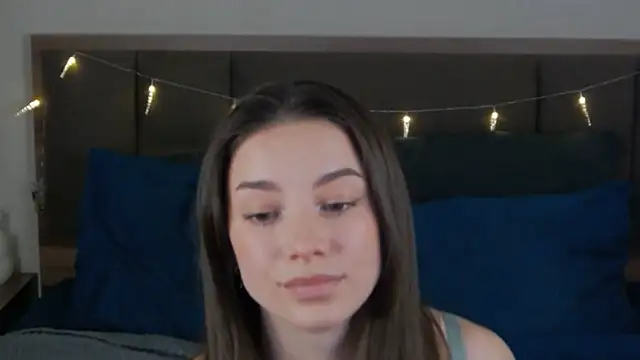 sinthiaroze online show from 03/15/25, 03:48