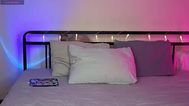 sinthiaroze online show from 10/24/25, 07:32