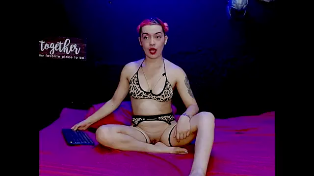 Snapshot of ASTRIDBULM chatting on 01/19/25, 11:21 ASTRIDBULM online show from 01/19/25, 11:21