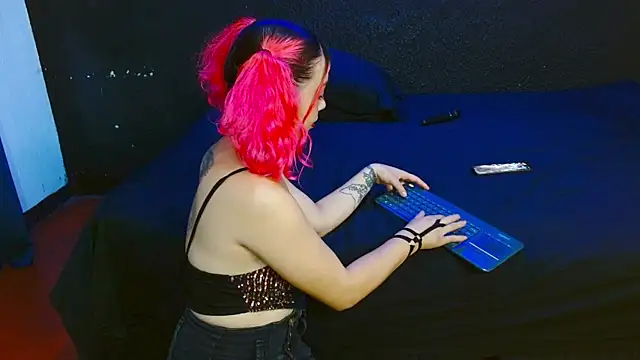 Snapshot of ASTRIDBULM chatting on 11/23/25, 03:45 ASTRIDBULM online show from 11/23/25, 03:45