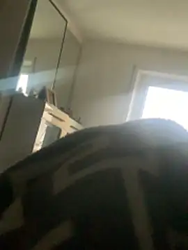 Snapshot of luay187 chatting on 02/16/26, 01:40 luay187 online show from 02/16/26, 01:40