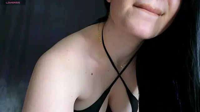 moniqque online show from 02/17/25, 11:44