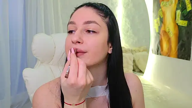 moniqque online show from 02/03/26, 06:00