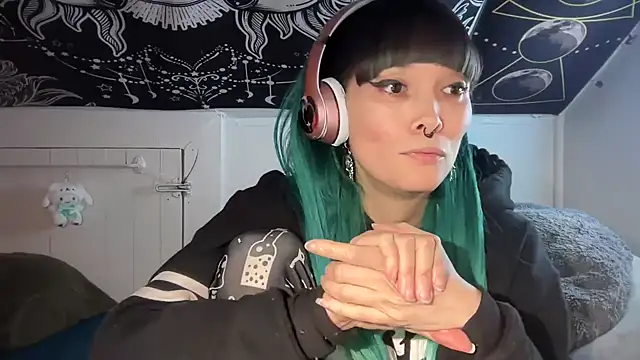 FRRANNKIE online show from 01/31/25, 01:02