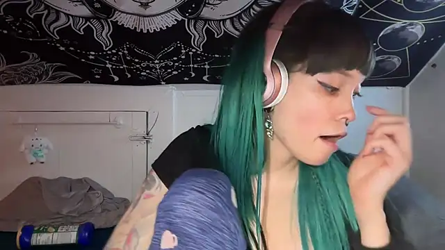 FRRANNKIE online show from 02/04/25, 04:18