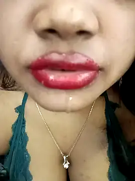 Hotlisa online show from 02/05/25, 03:34