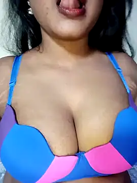 Snapshot of Hotlisa chatting on 02/19/26, 04:47 Hotlisa online show from 02/19/26, 04:47