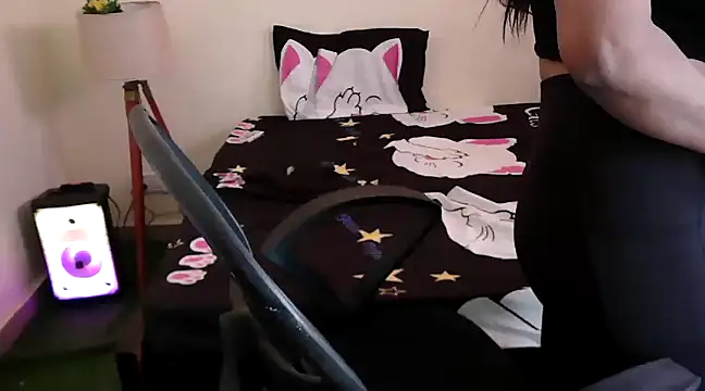 Snapshot of shivi_moto chatting on 01/26/25, 06:49 shivi moto online show from 01/26/25, 06:49