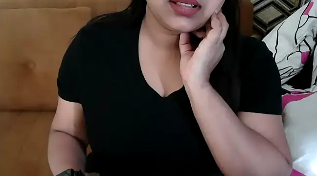 Snapshot of shivi_moto chatting on 03/23/25, 05:32 shivi moto online show from 03/23/25, 05:32