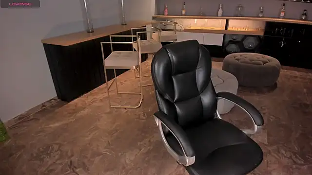 Snapshot of MileyCruz_ chatting on 09/14/25, 11:31 MileyCruz online show from 09/14/25, 11:31