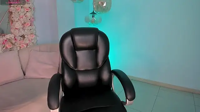 MileyCruz  online show from 04/11/26, 07:51