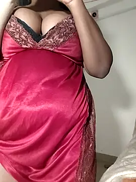 Snapshot of Hurrem_02 chatting on 11/08/25, 12:49 Hurrem 02 online show from 11/08/25, 12:49