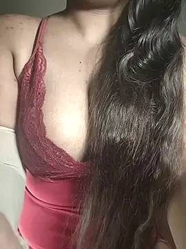 Snapshot of Hurrem_02 chatting on 11/28/25, 12:30 Hurrem 02 online show from 11/28/25, 12:30