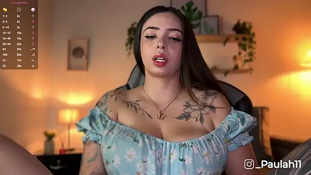 Snapshot of Paulah_x chatting on 10/07/25, 08:50 Paulah x online show from 10/07/25, 08:50