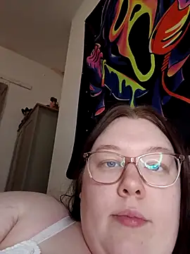 Sexycurvyemilyy online show from 03/06/26, 09:44