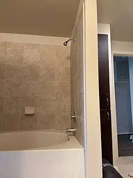 Snapshot of Natur4lBeautyb33 chatting on 12/17/25, 05:41 Natur4lBeautyb33 online show from 12/17/25, 05:41