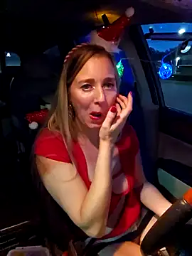 Snapshot of SkyelarSommer chatting on 12/22/24, 11:52 SkyelarSommer online show from 12/22/24, 11:52