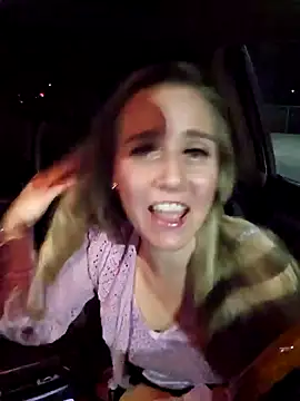 Snapshot of SkyelarSommer chatting on 01/26/25, 12:05 SkyelarSommer online show from 01/26/25, 12:05