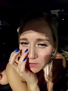 Snapshot of SkyelarSommer chatting on 02/13/25, 05:01 SkyelarSommer online show from 02/13/25, 05:01