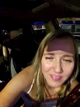 Snapshot of SkyelarSommer chatting on 02/13/25, 11:47 SkyelarSommer online show from 02/13/25, 11:47