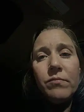 Snapshot of SkyelarSommer chatting on 02/22/25, 12:27 SkyelarSommer online show from 02/22/25, 12:27