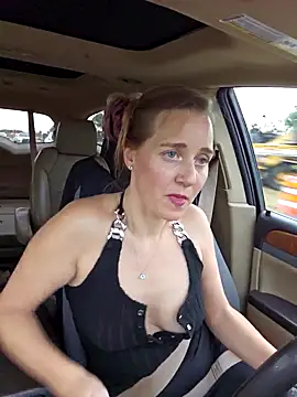 Snapshot of SkyelarSommer chatting on 03/16/25, 09:47 SkyelarSommer online show from 03/16/25, 09:47