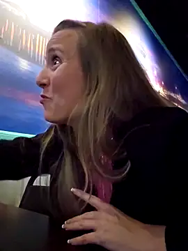 SkyelarSommer online show from 02/15/26, 12:18