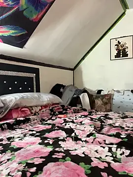 DominiqueX0 online show from 04/26/26, 02:09