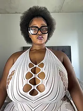 KnockoutBestie online show from 03/04/25, 07:19