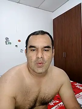 Snapshot of Angeelus2 chatting on 11/30/25, 02:04 Angeelus2 online show from 11/30/25, 02:04